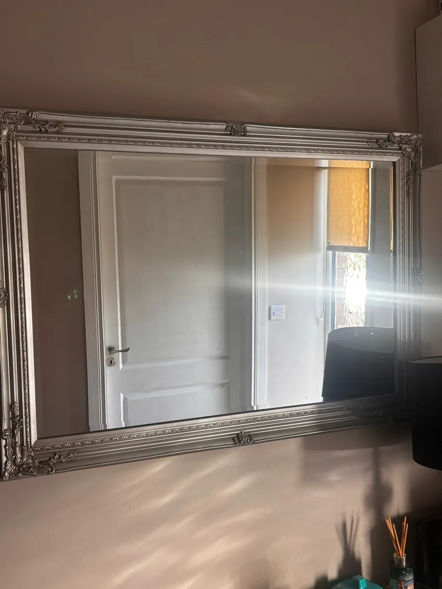 Heavy mirror - Image 1