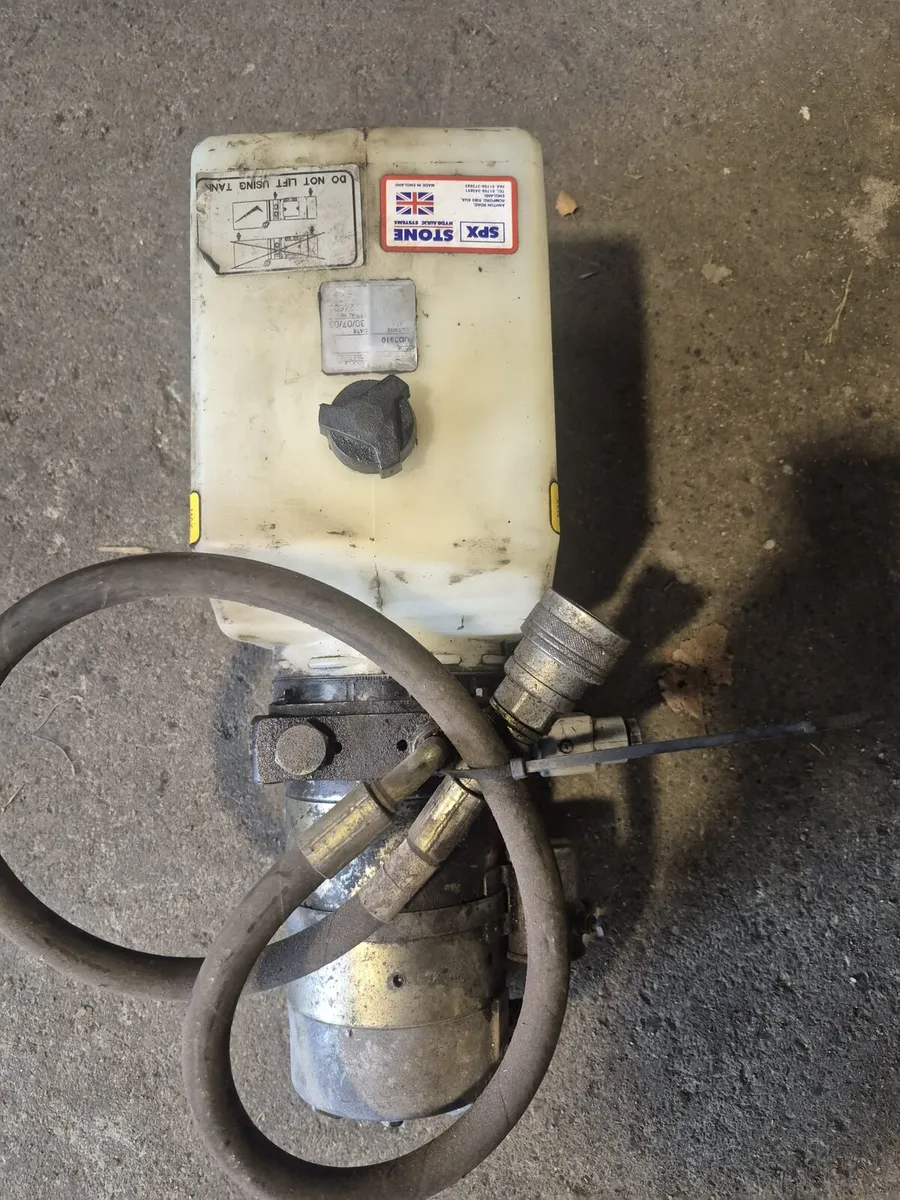 24V Hydraulic Tipping Gear for Trailer - Image 1