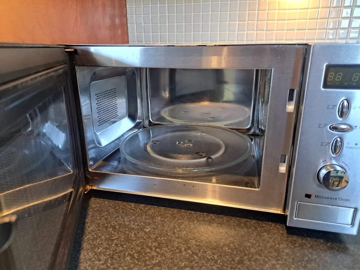 Powerpoint Microwave For Sale - Image 3