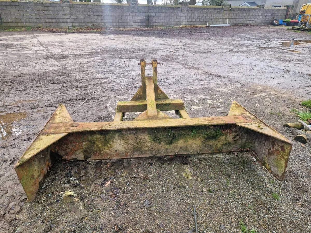 Heavy Duty Yard Scraper - Image 1