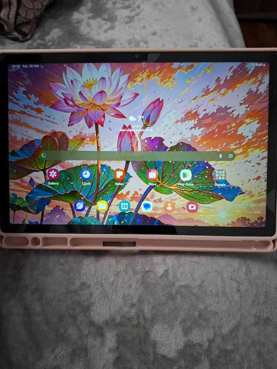 Samsung Galaxy tablet - Image 4