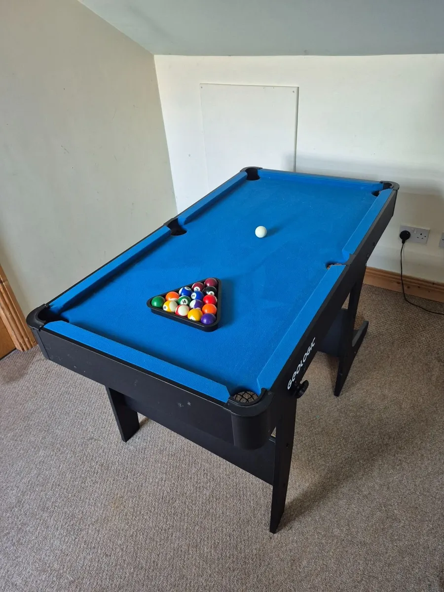Kids foldable pool table