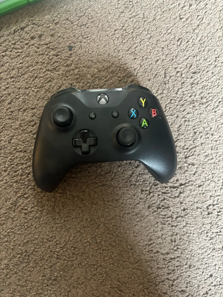 Xbox 1 X With 11 games - Image 3