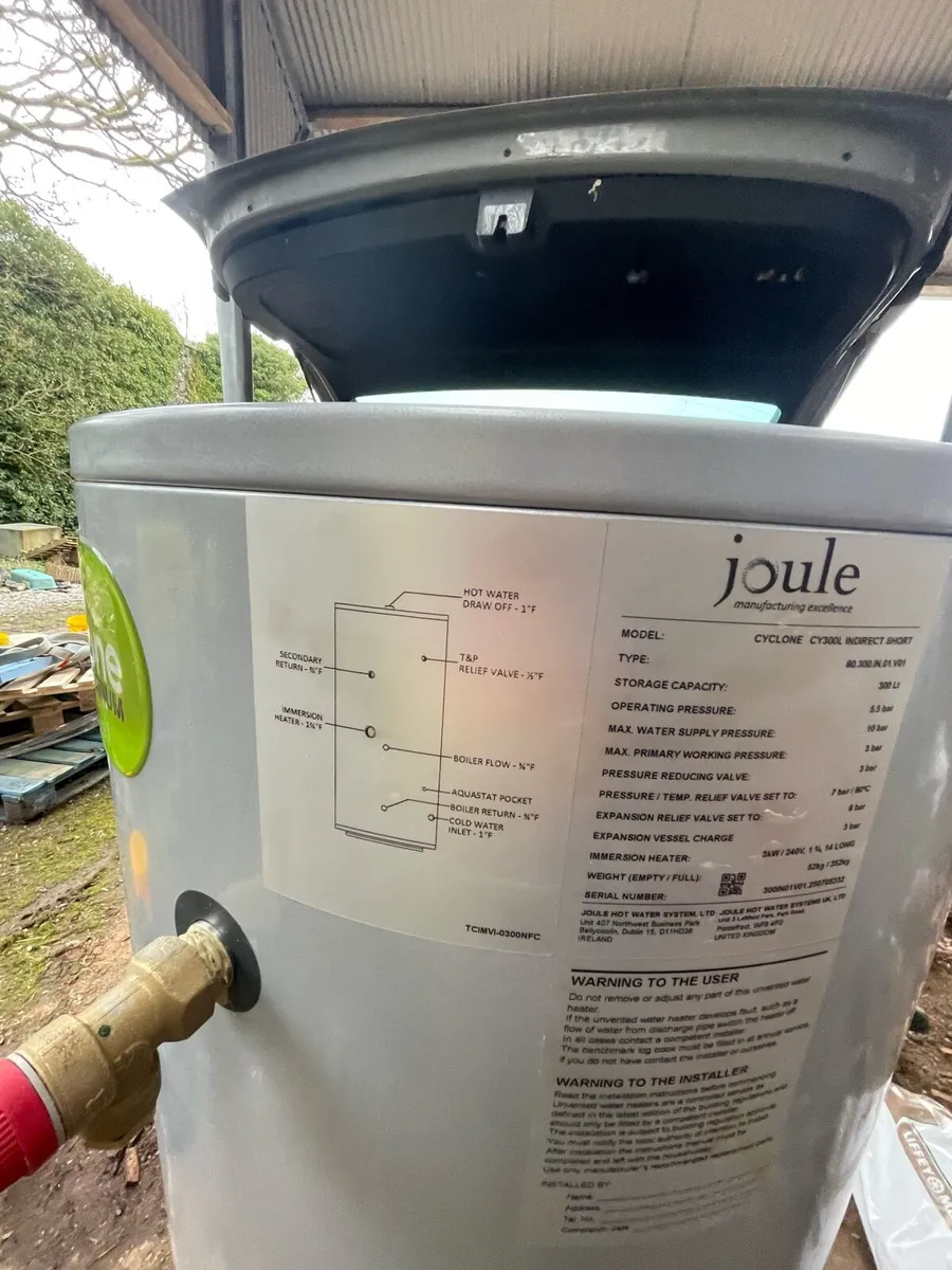 Hot water cylinder - Image 2