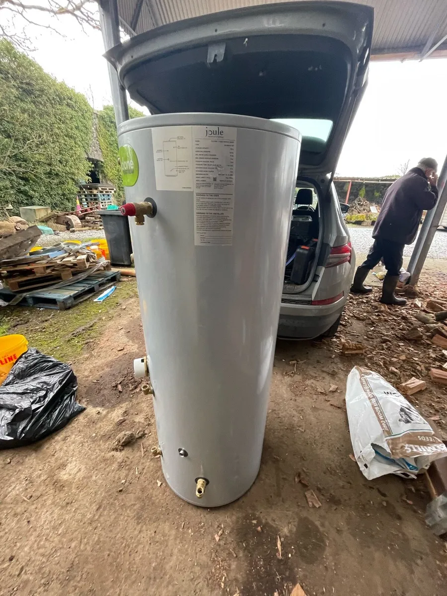 Hot water cylinder - Image 3