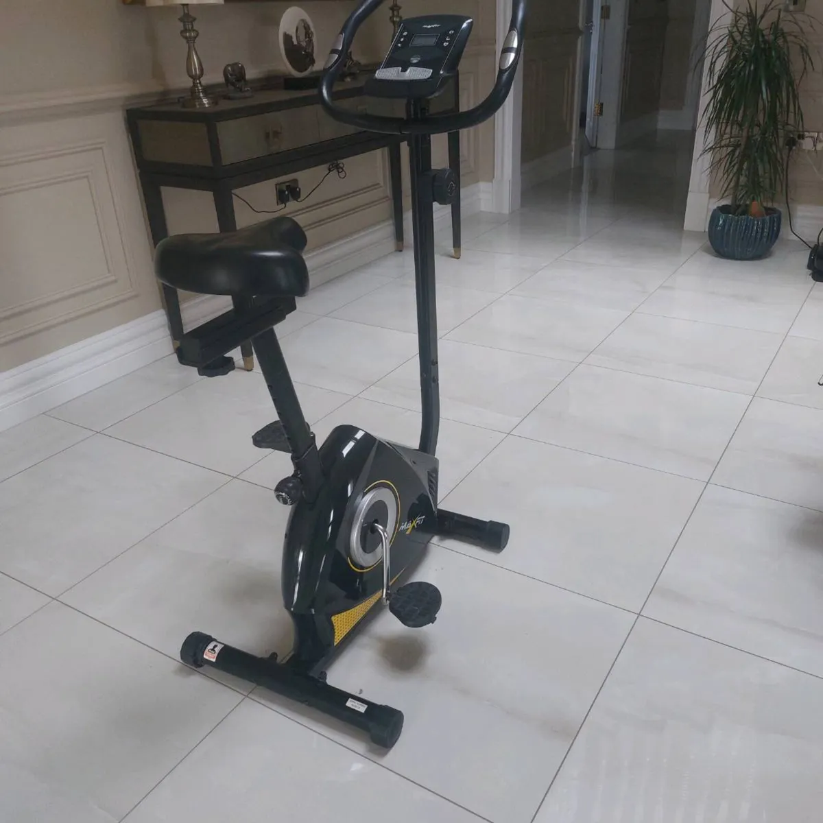Exercise bike - Image 2