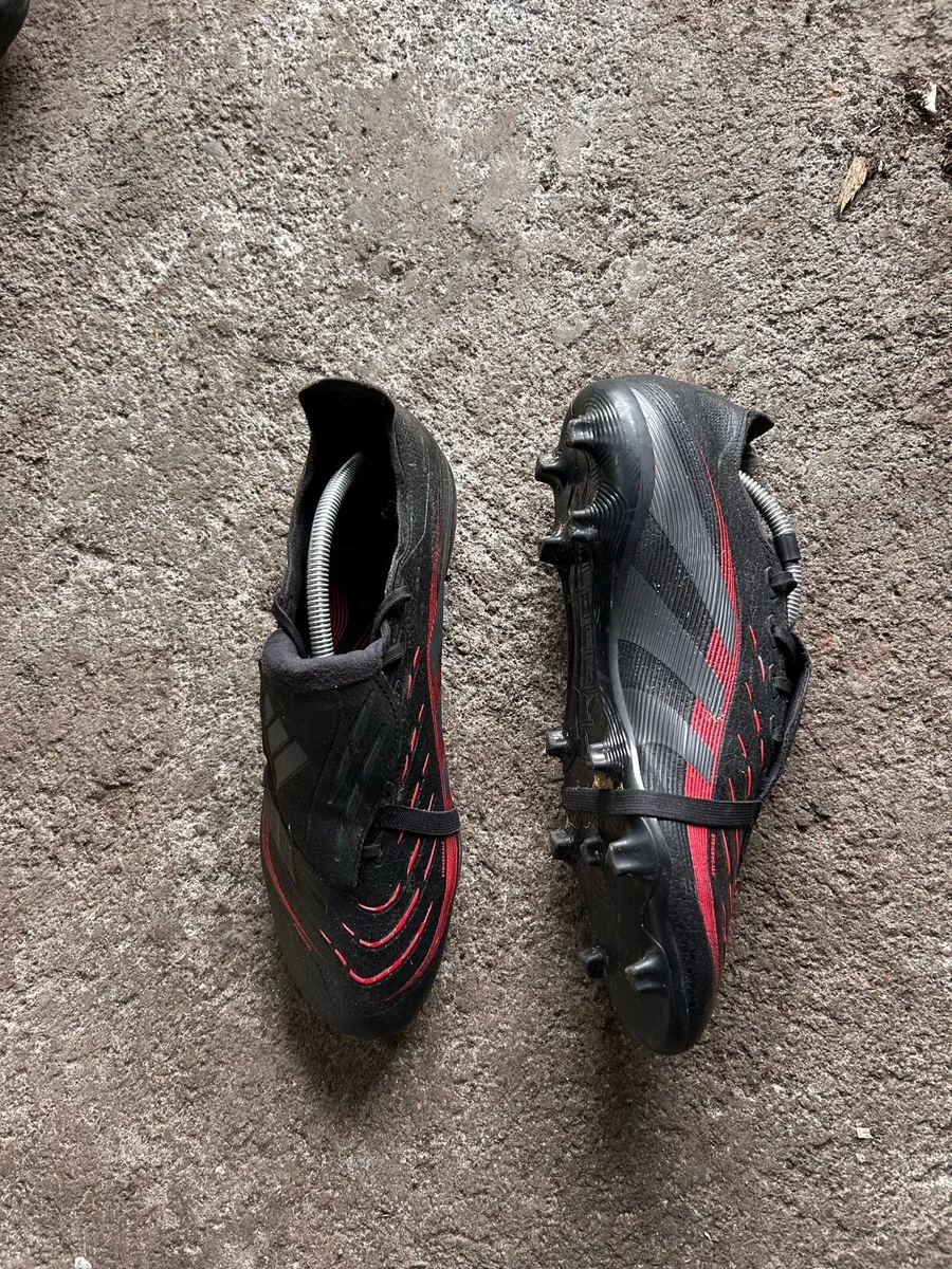 Selection of football boots - Image 3