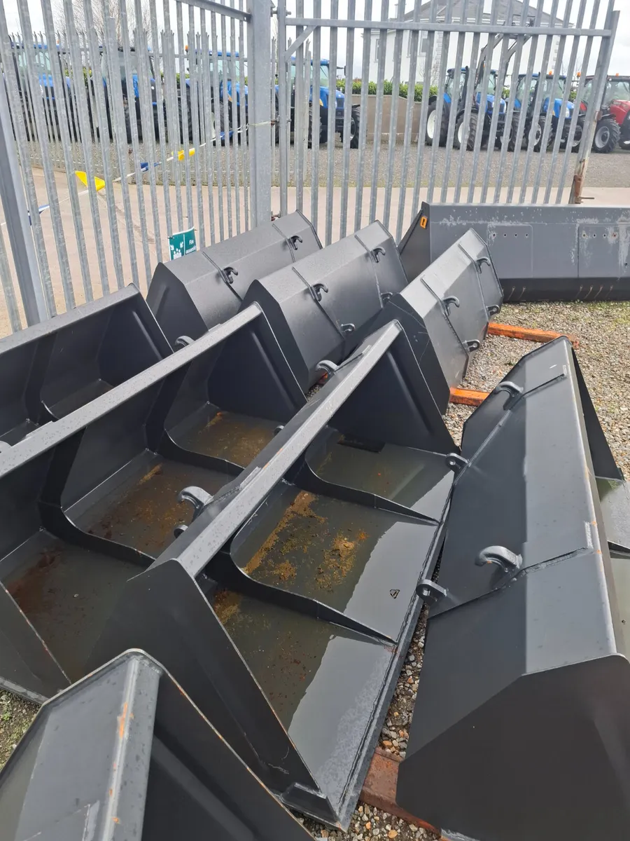 Loader bucket - Image 2