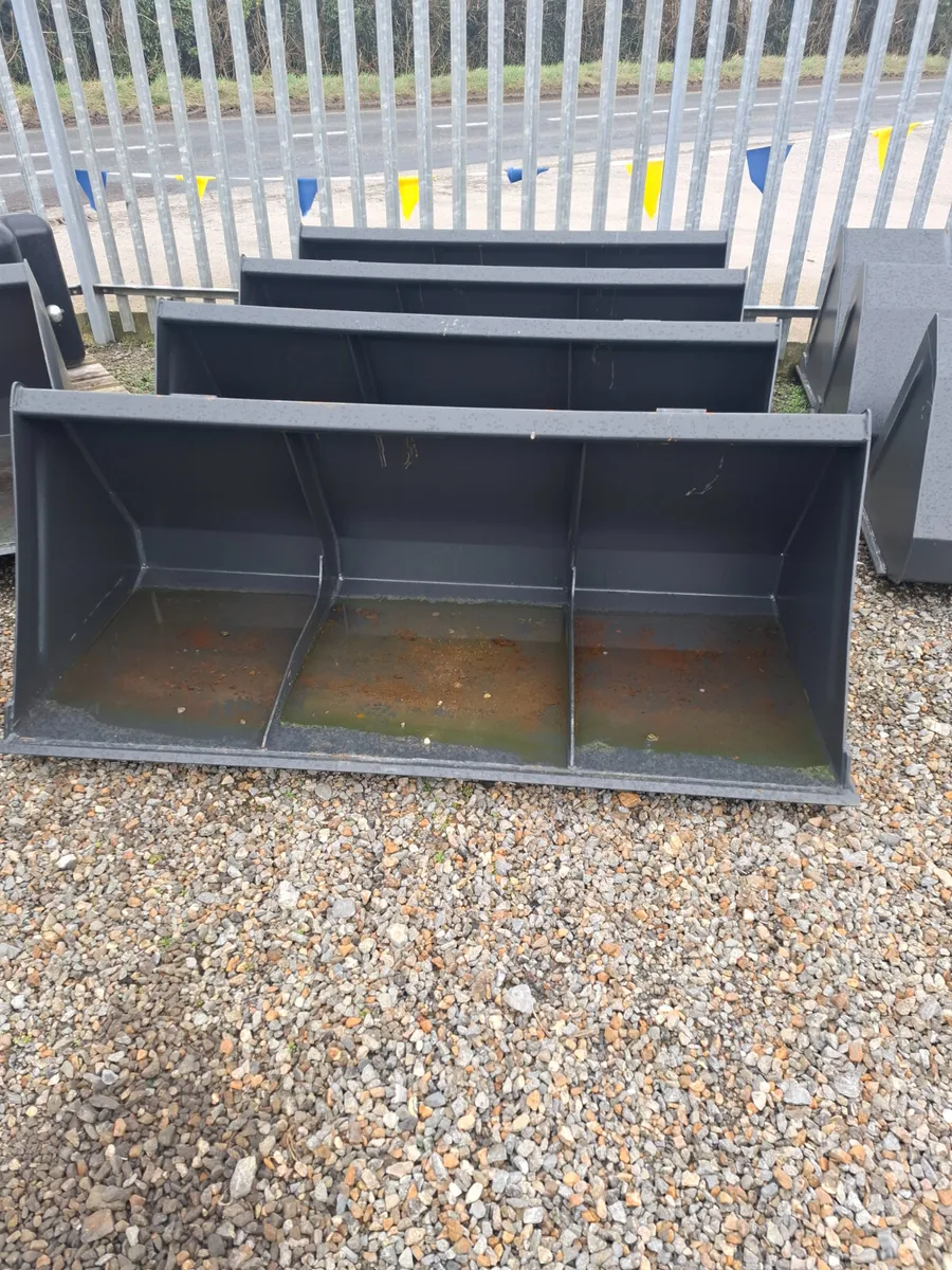 Loader bucket - Image 1