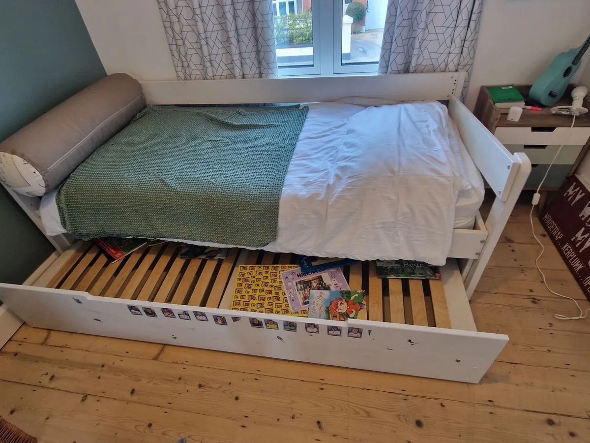 Kids bed with drawer storage and matress - Image 3