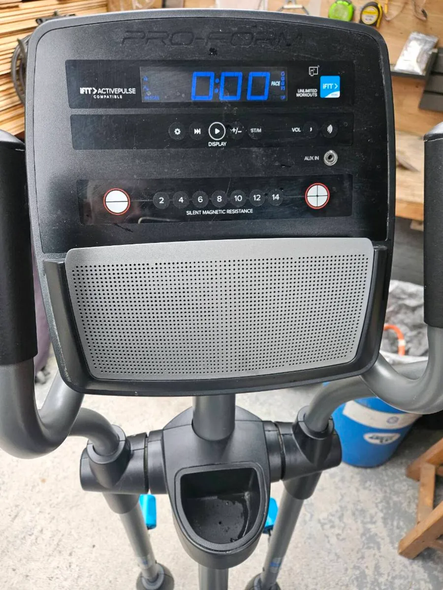 Cross trainer - Image 2