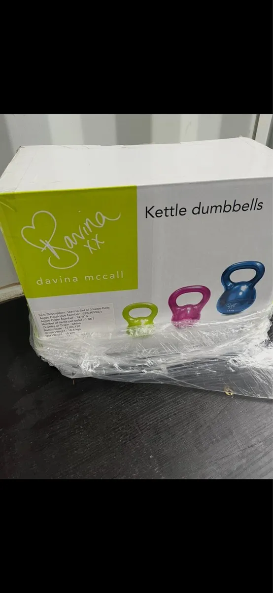 Davina McCall Kettle Bell Set As new in box. €15 - Image 3