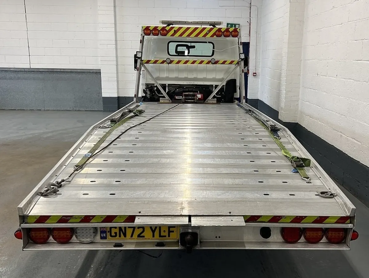 2022 Mitsubishi Canter Vehicle Transporter Van - Image 1