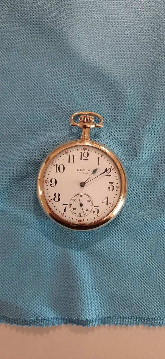 GOLD ELGIN POCKET WATCH - Image 1