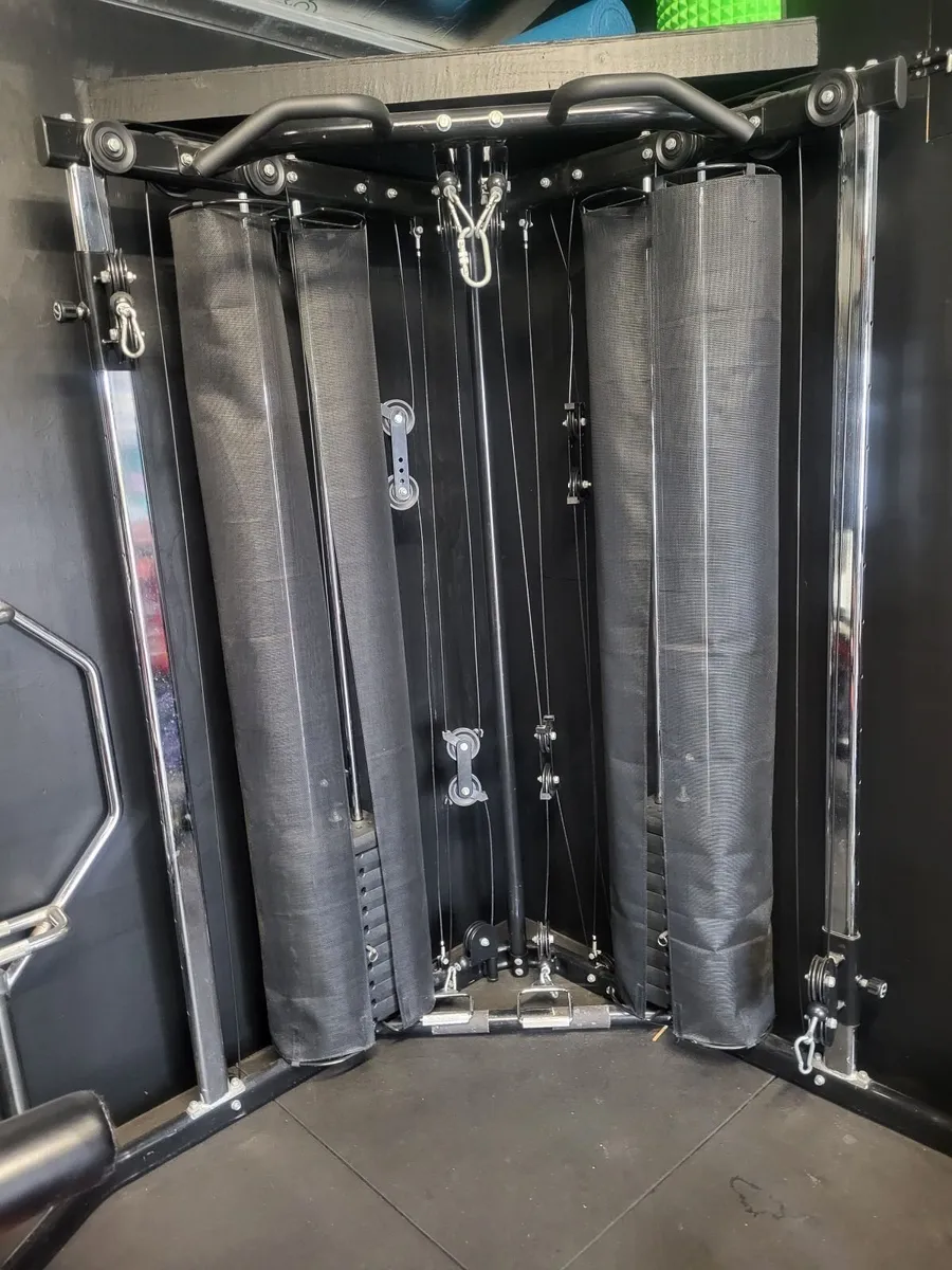 Cable cross over machine