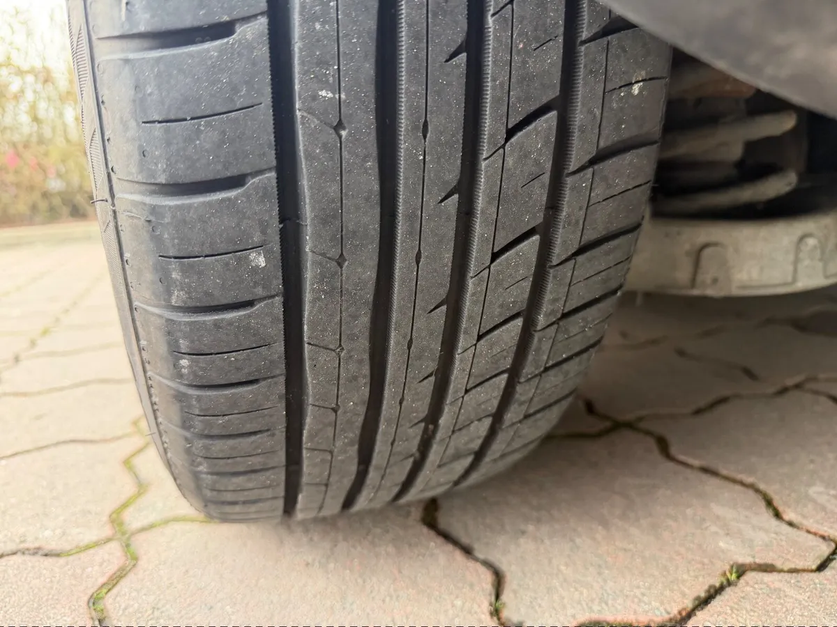 Volvo wheel R16 5/108 Tyres Good - Image 2