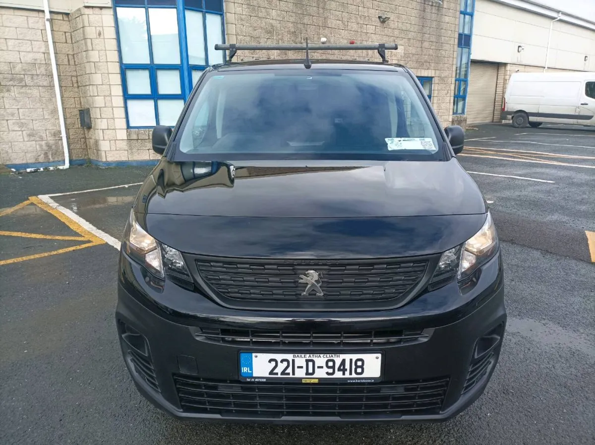 2022 Peugeot Partner - Image 2