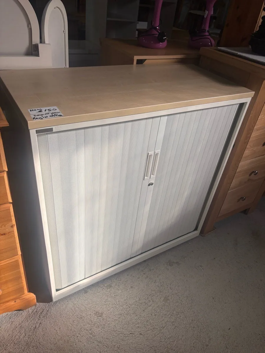 Office cabinet with key - Image 1