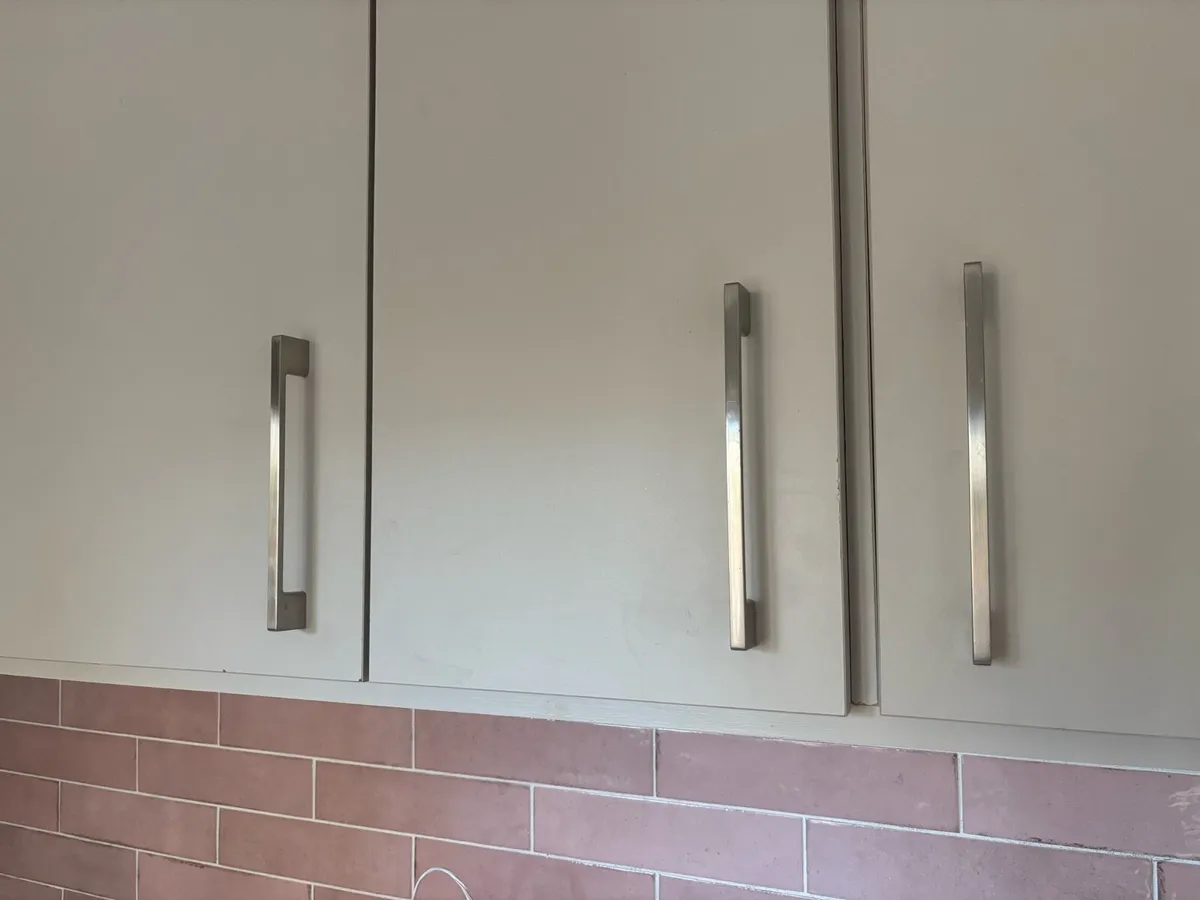 Cabinet handles - Image 2
