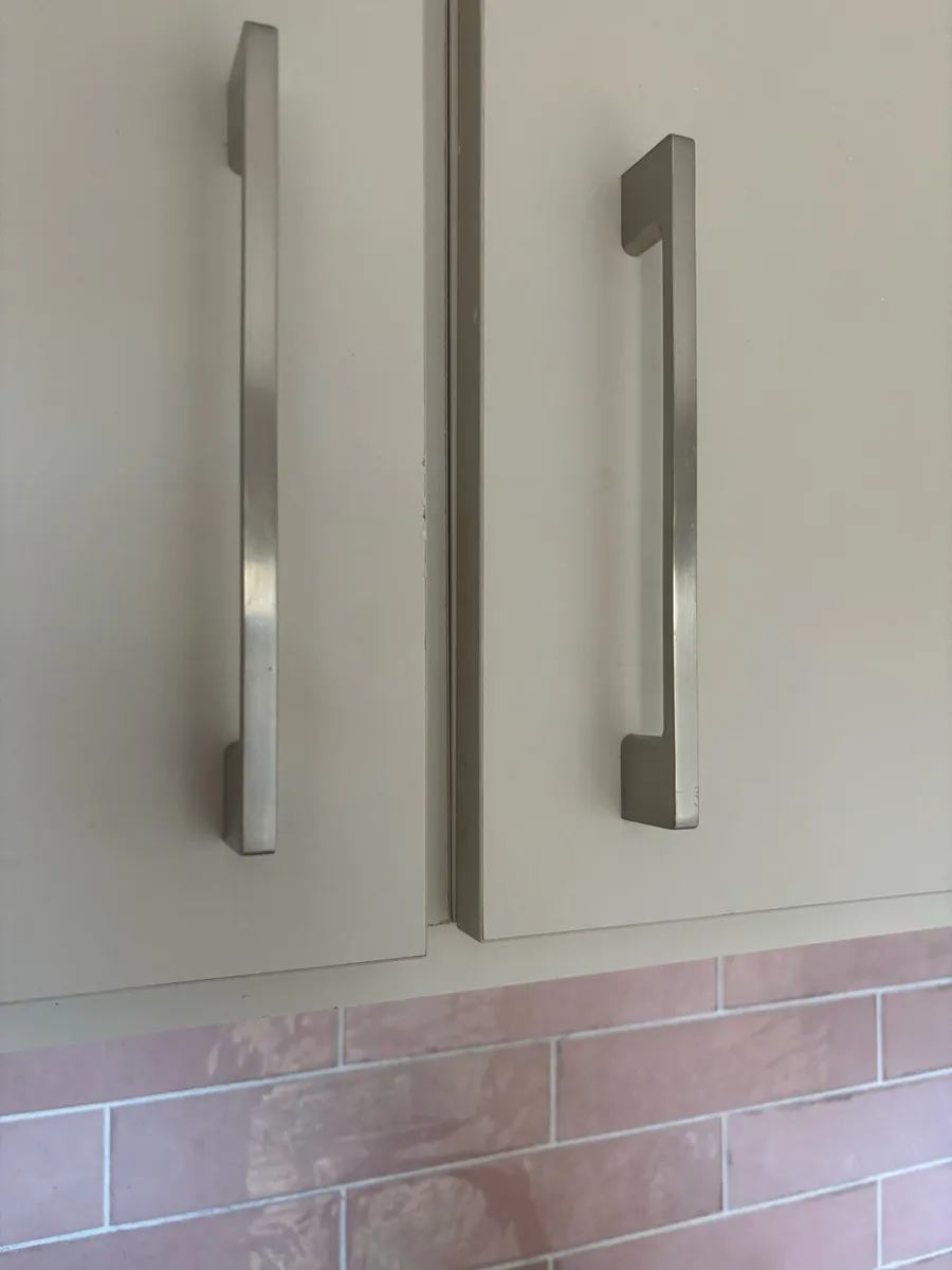 Cabinet handles - Image 3
