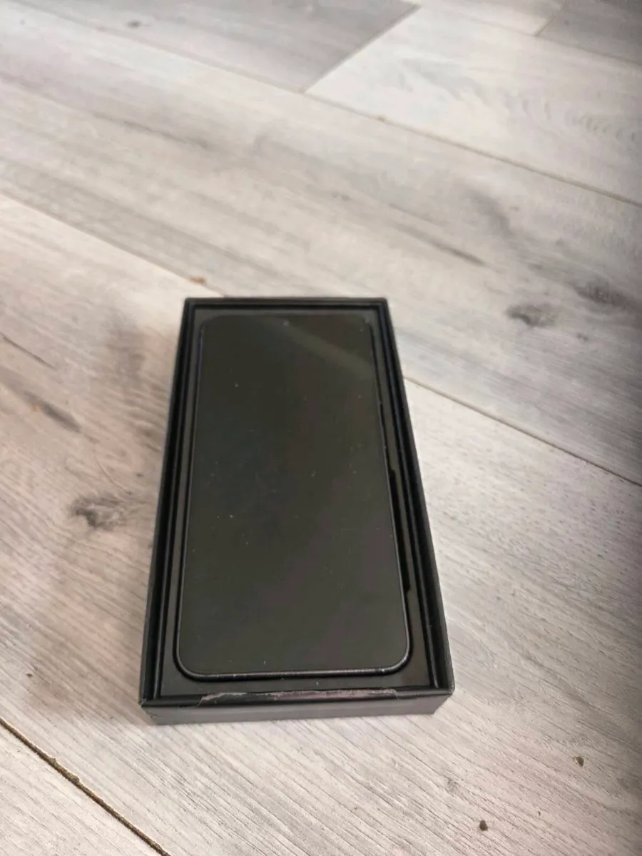 Samsung galaxy s23 - Image 1