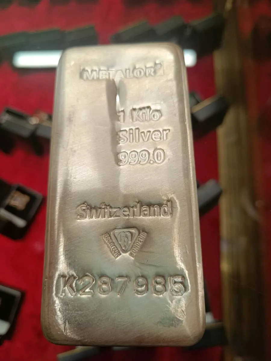 1 kg fine silver - Image 1