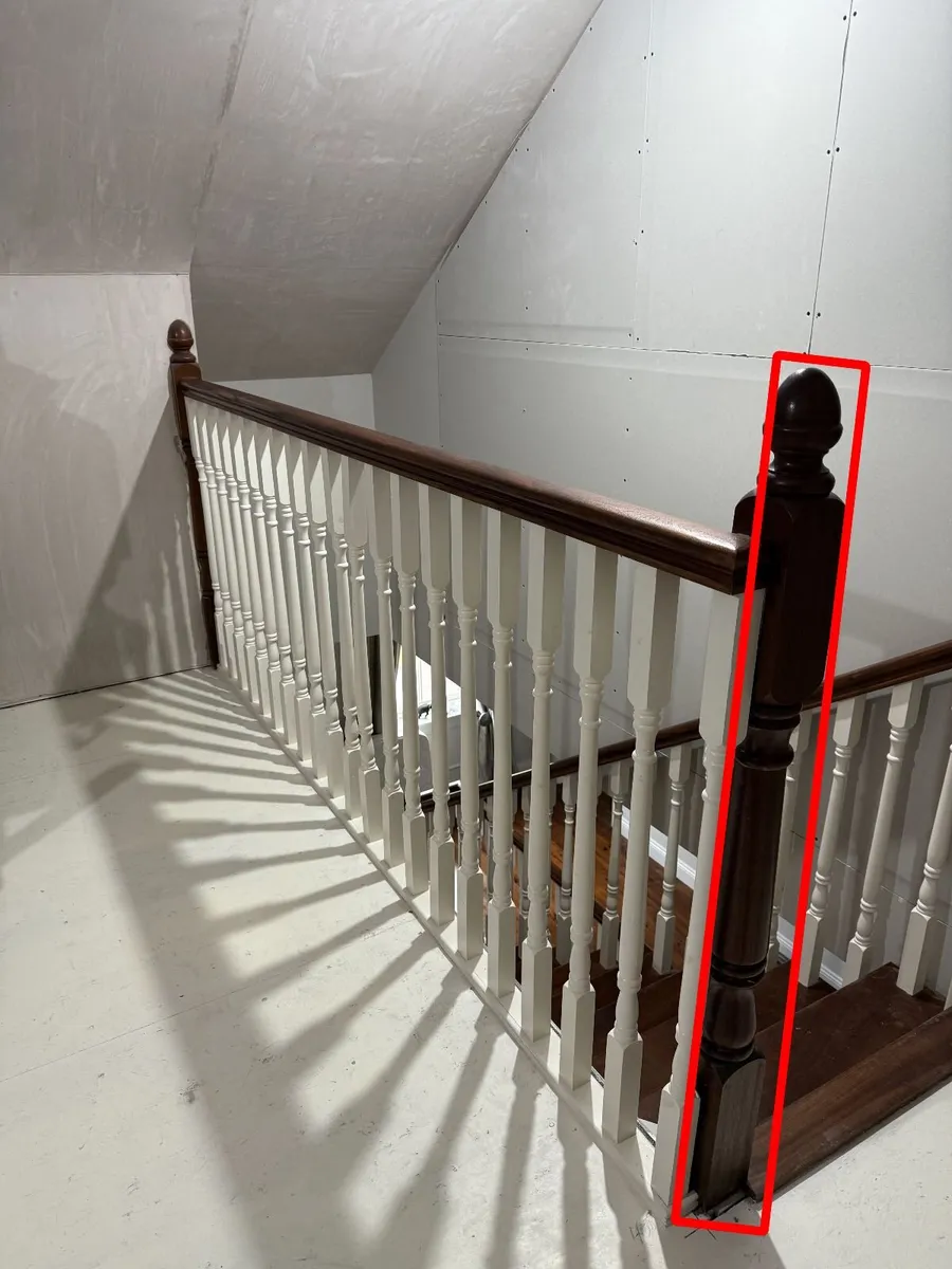 Mahogany Landing Banister – 2 x 2.5m, 42 spindles - Image 3