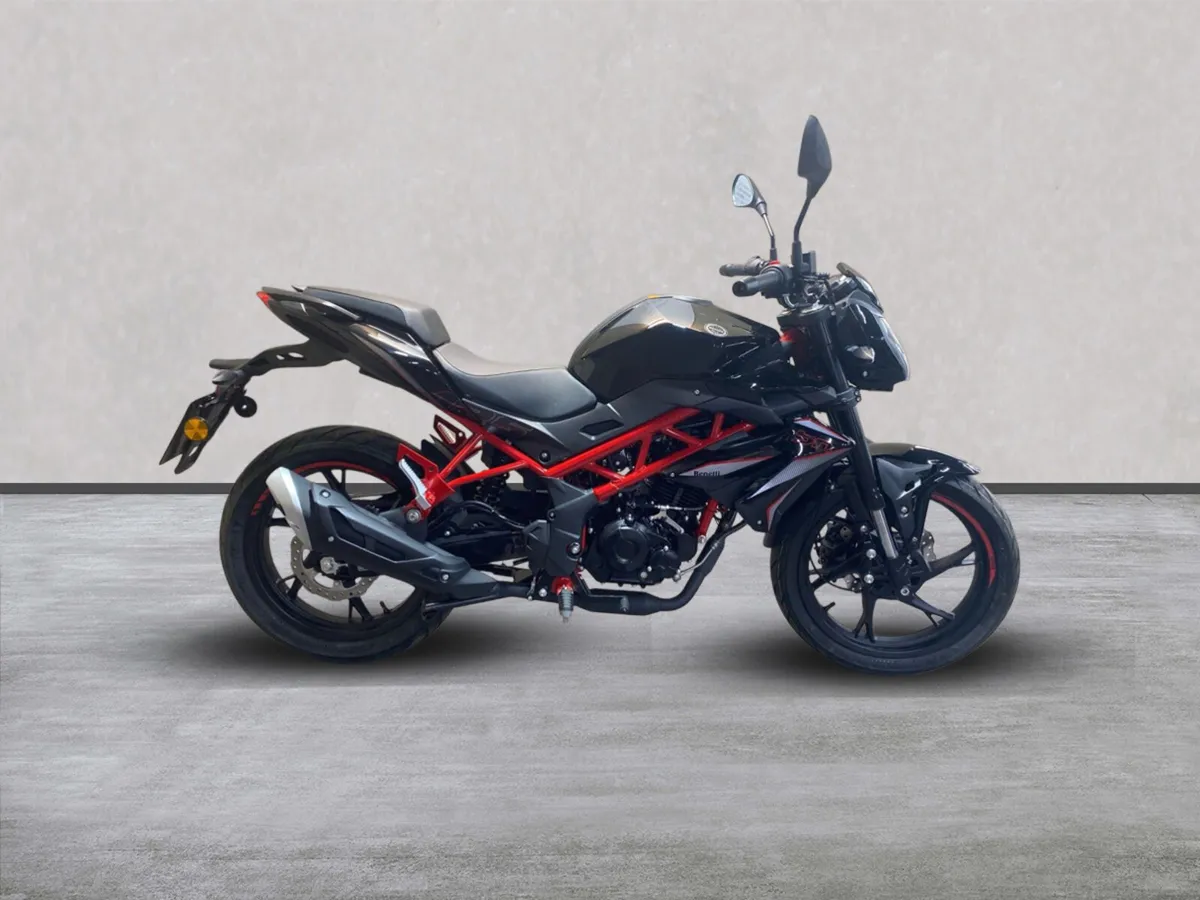 Benelli BN 125 with 1 Mile, NI Registered - Image 1