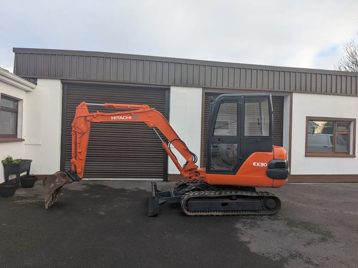 1998 Hitachi Ex30-3  Mini Excavator - Image 2