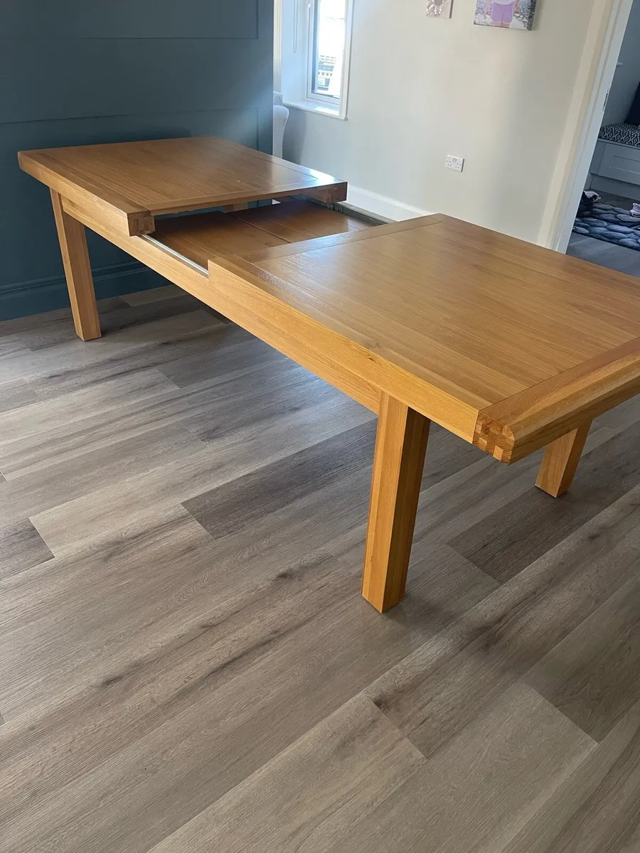 Dining table - Image 3