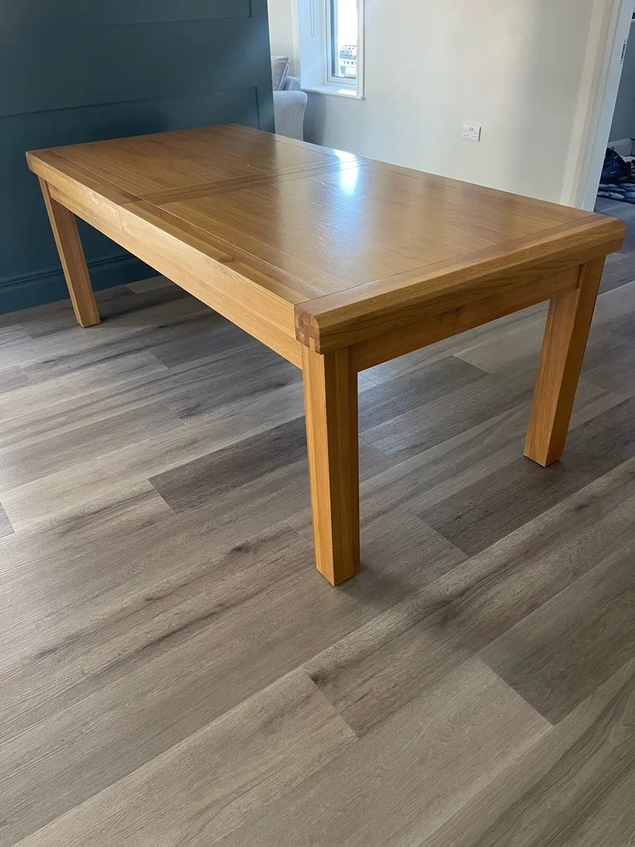 Dining table - Image 4