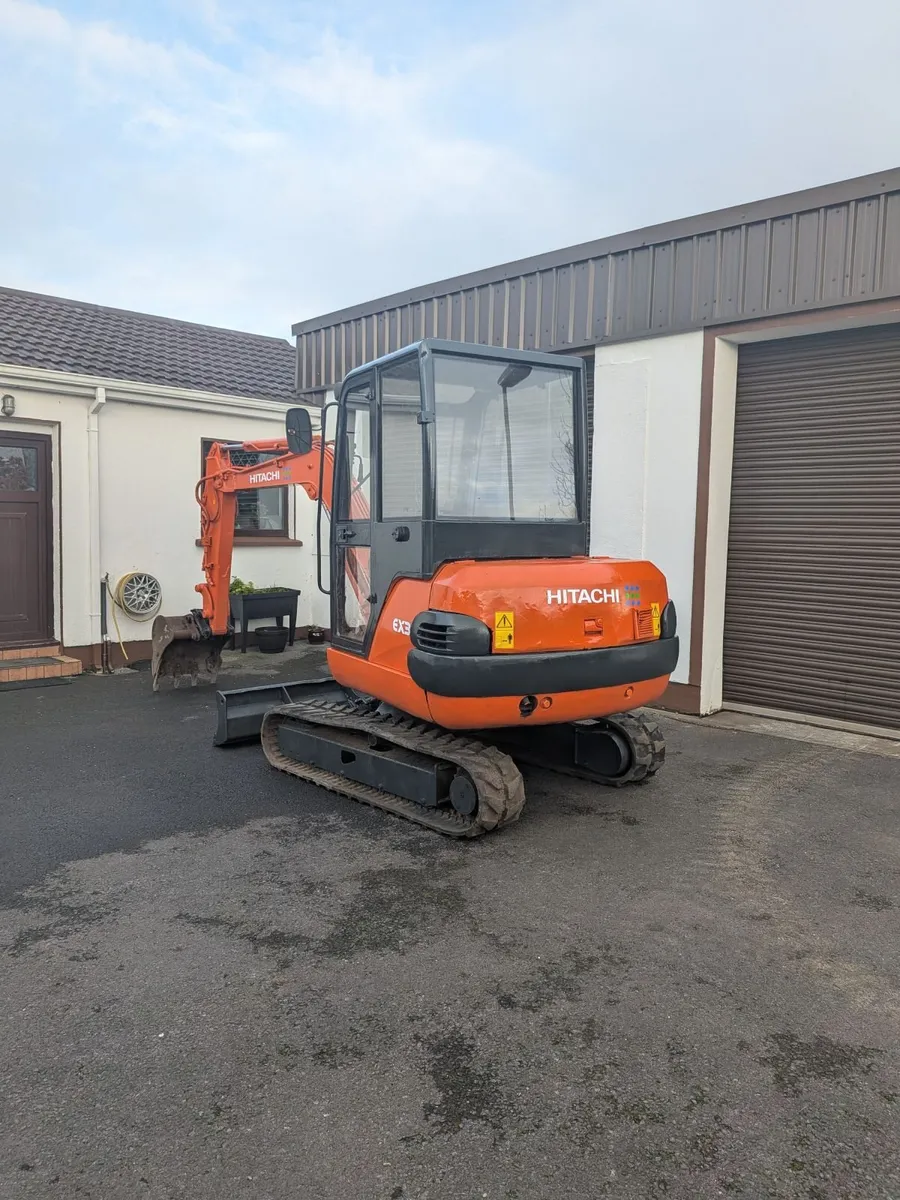 1998 Hitachi Ex30-3  Mini Excavator - Image 3