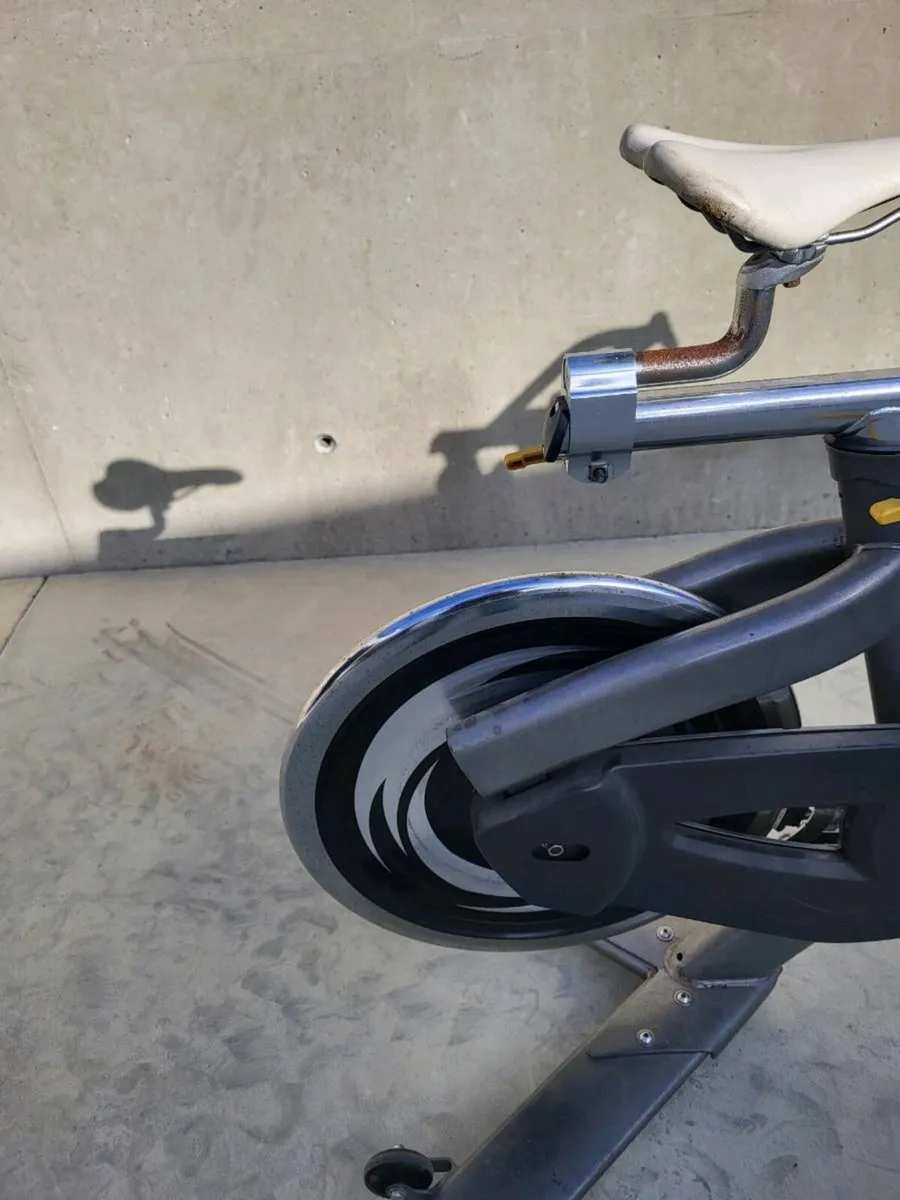 Exercise bike - Image 4