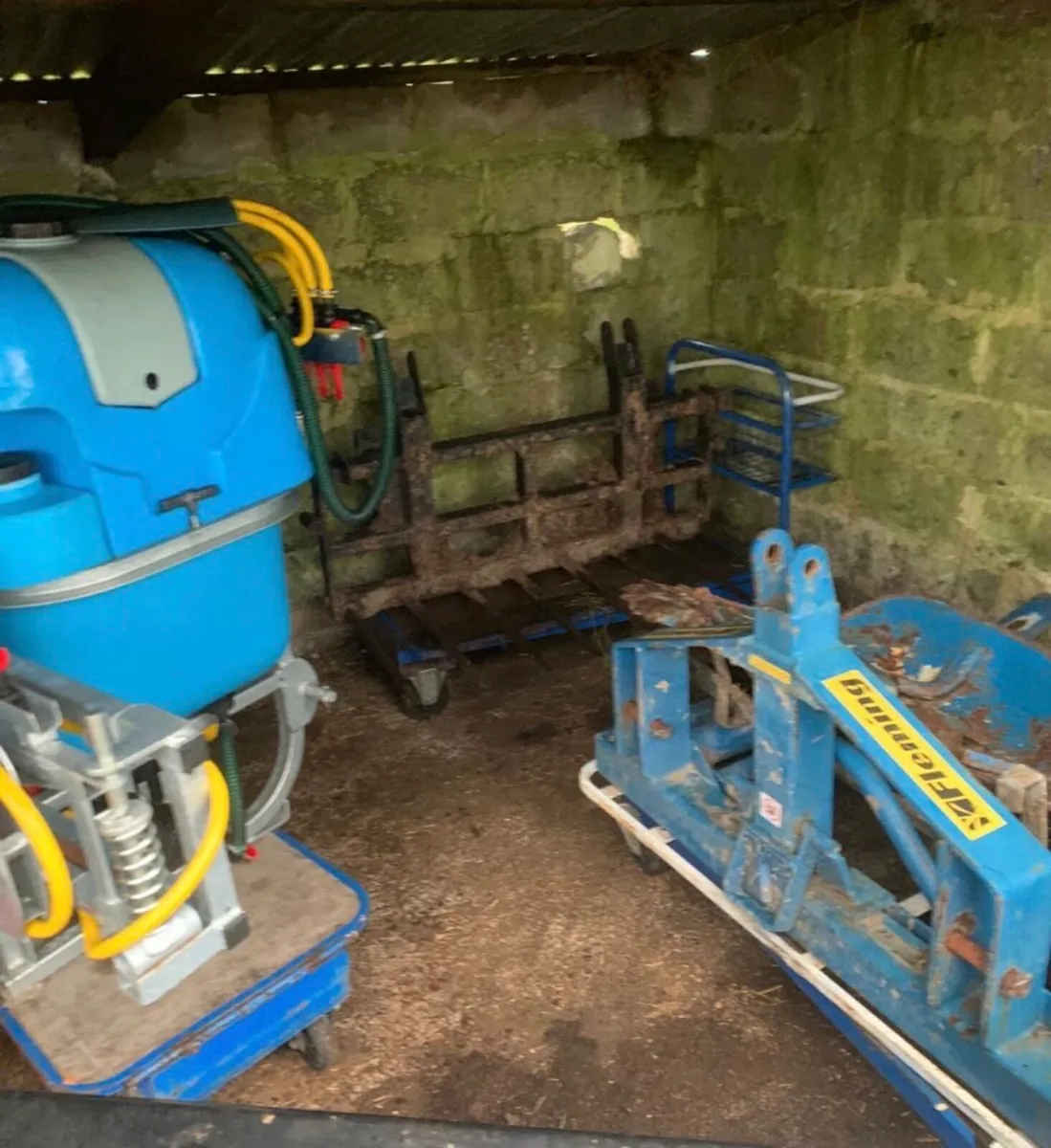 Large amounts of trolley - Image 3