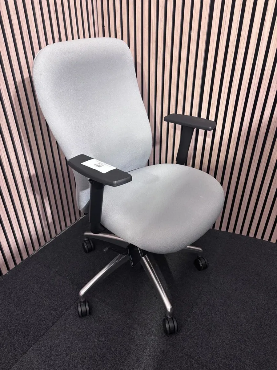 QUALITY VERCO GREY FABRIC SWIVEL CHAIR @ CJM - Image 2