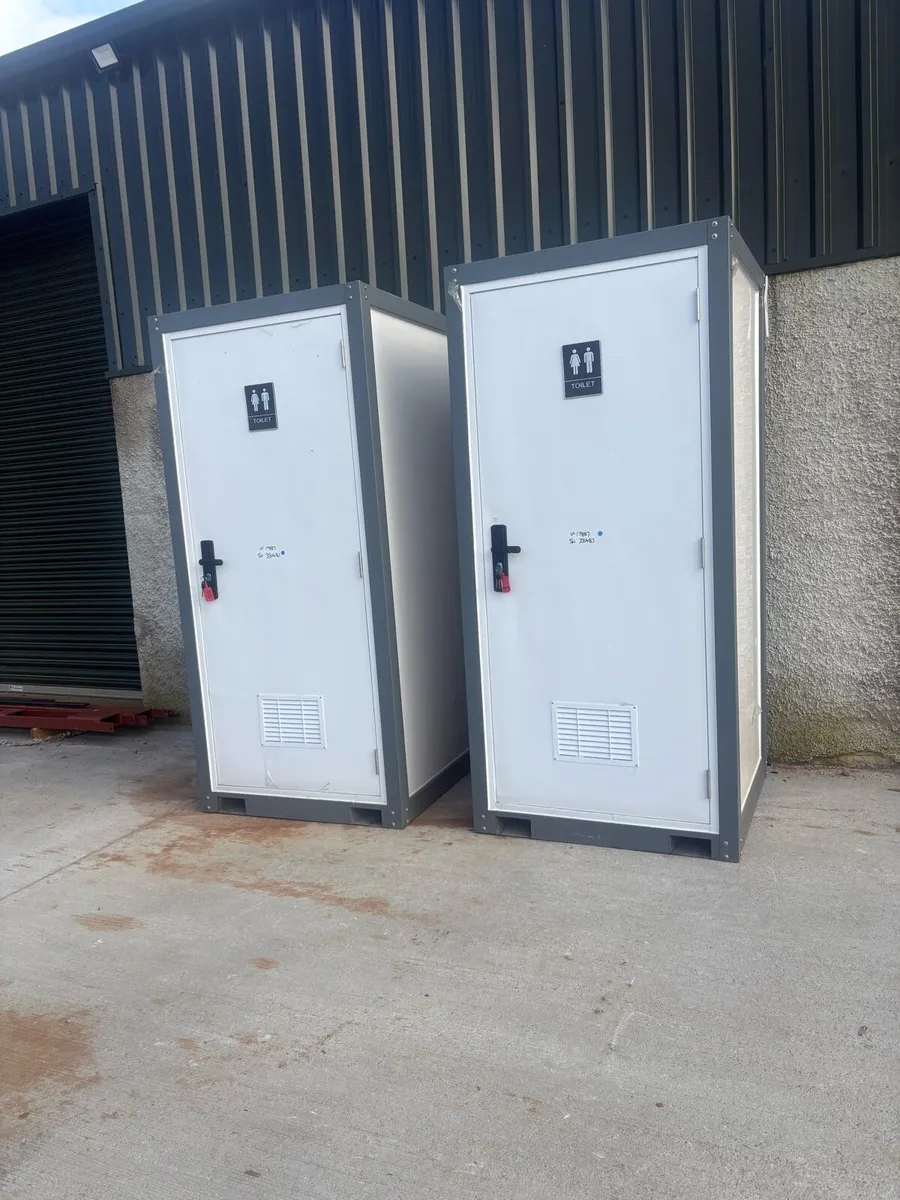 2 unused toilet units - Image 1