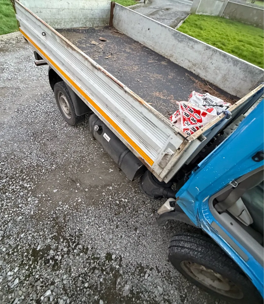 Toyota Dyna Tipper 2011 - Image 2