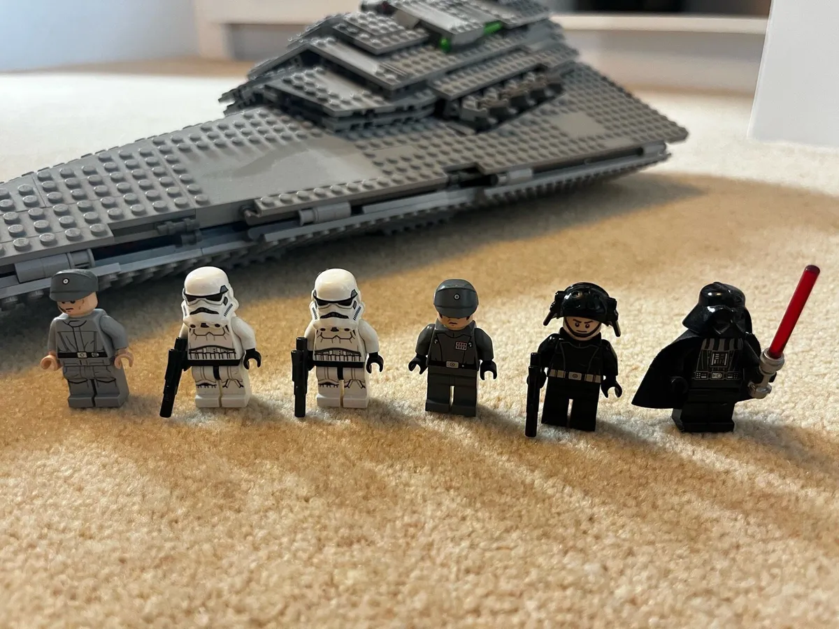 Lego Star Wars Imperial Star Destroyer - Image 2
