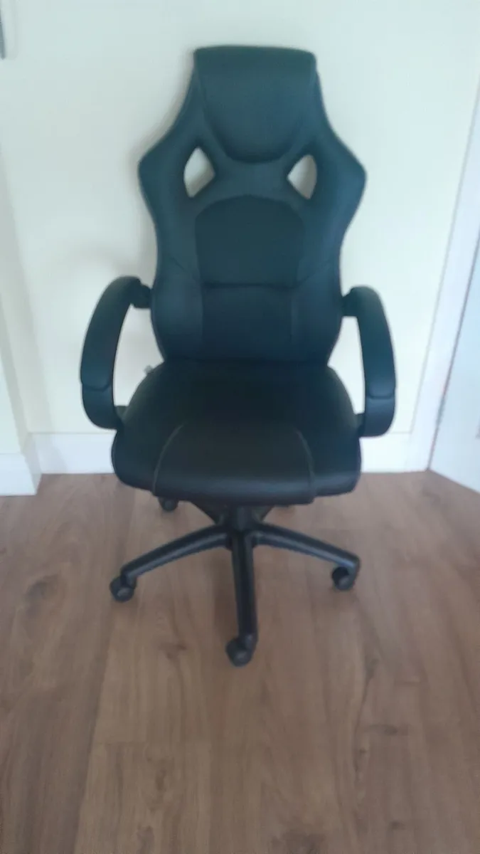 Office Chair - Image 1