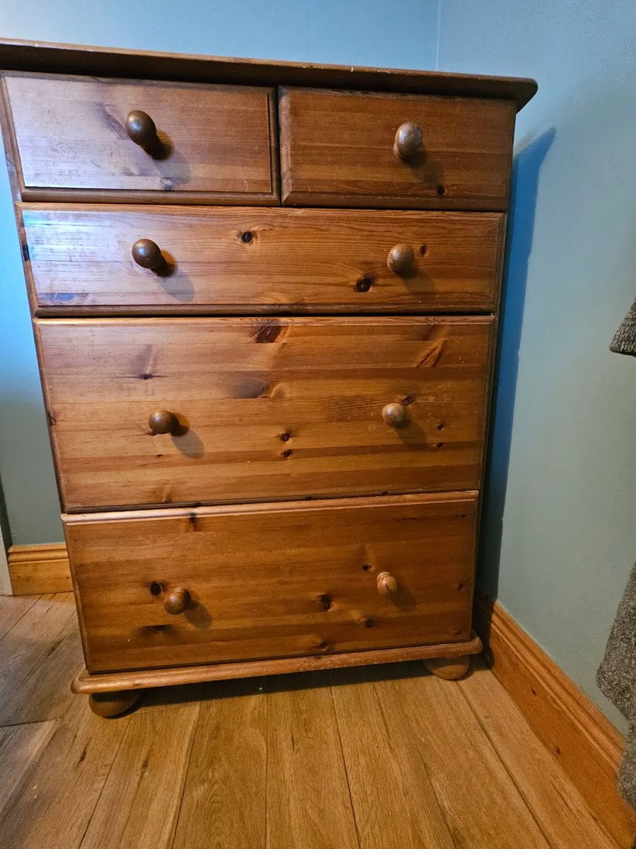 Chest of drawers - Image 1