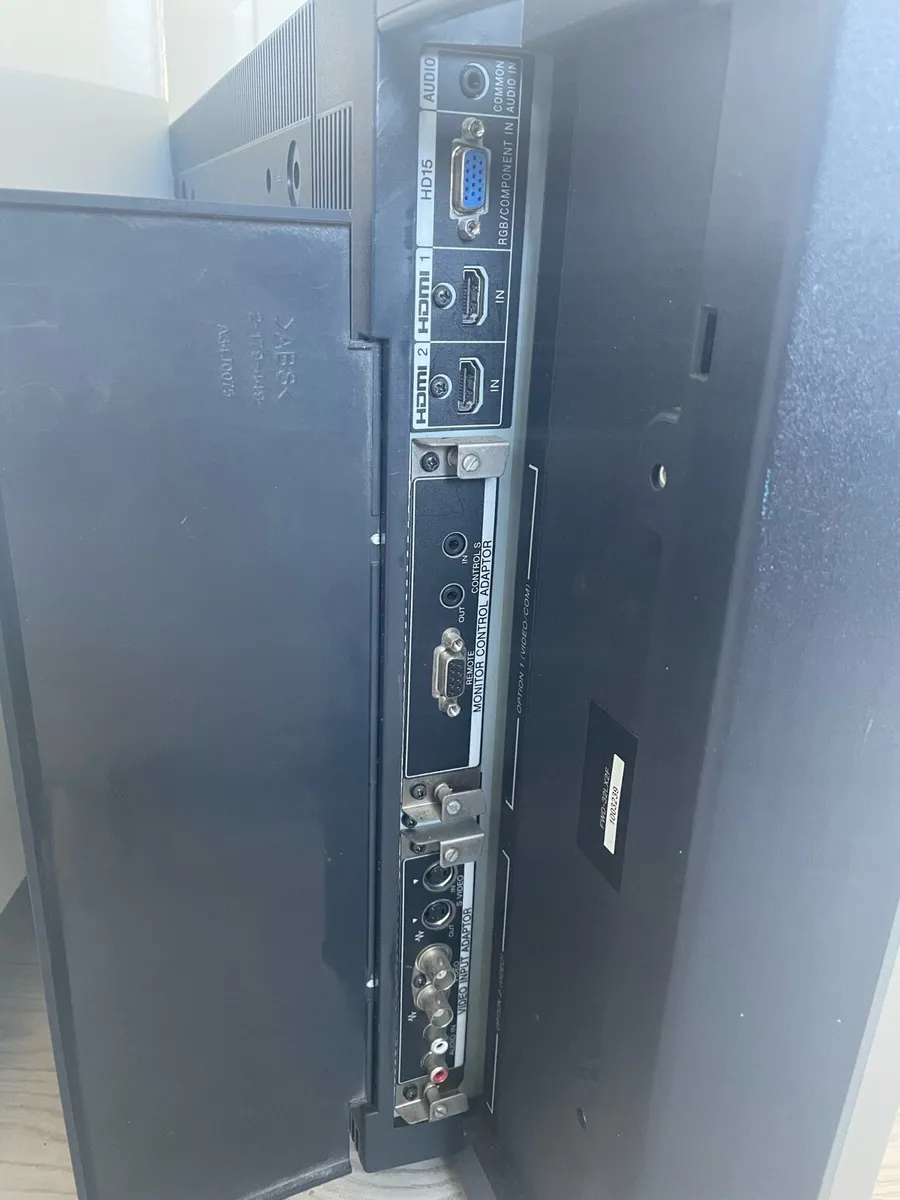 Sony 32 inch hdmi monitor - Image 2