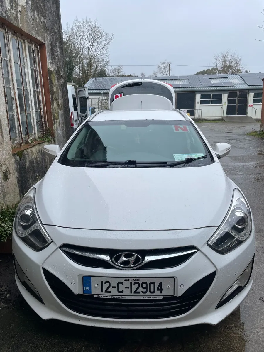 Hyundai i40 Estate 2012 1.7L. NEEDS NEW ENGINE! - Image 2
