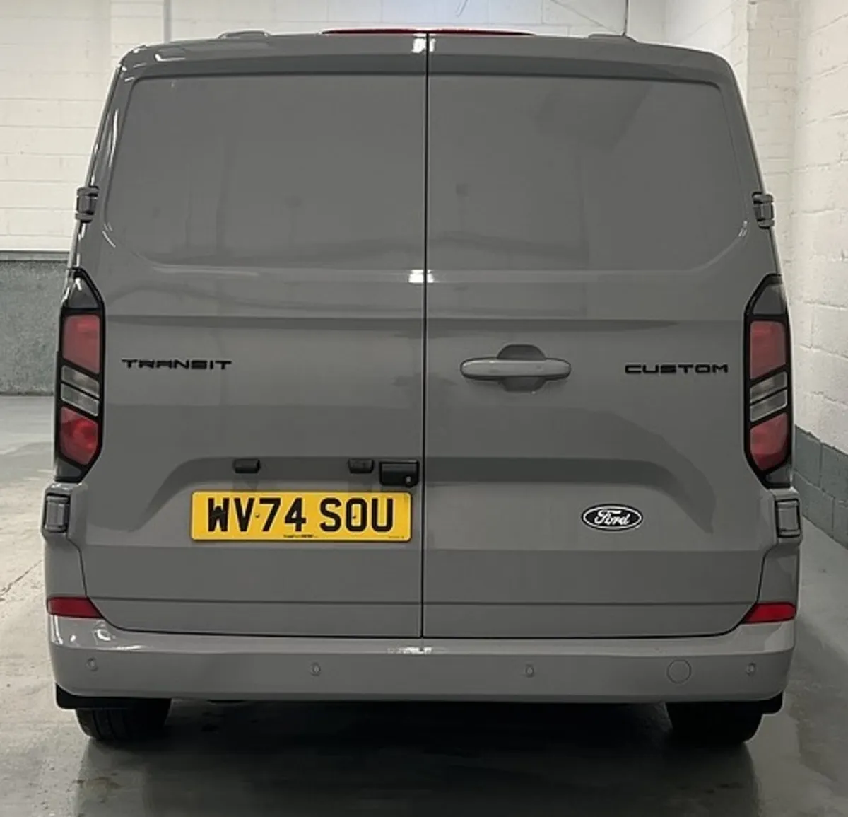 2024 Ford Transit Custom Panel Van - Image 4