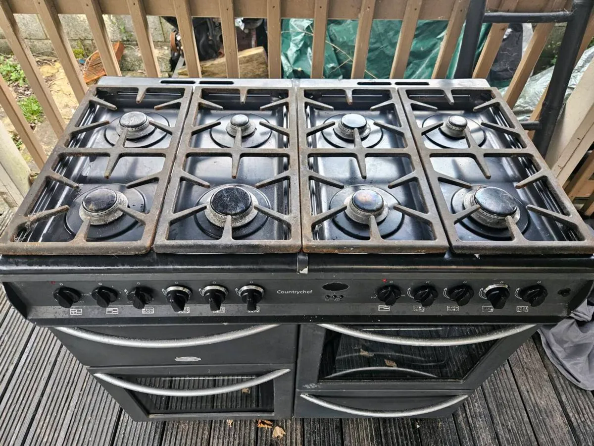 Belling Countrychef range cooker 8 gas burner - Image 1