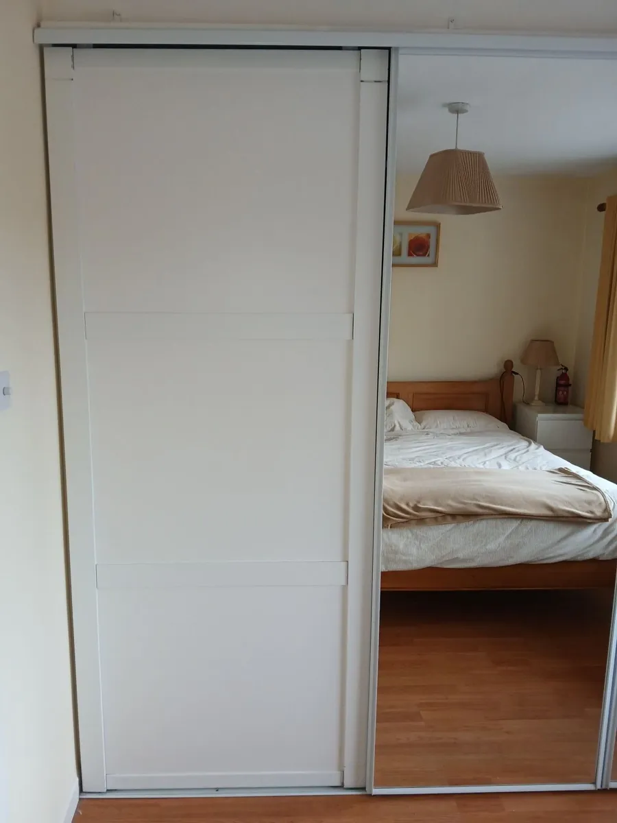 Sliding doors + tracks, free to take - Image 4