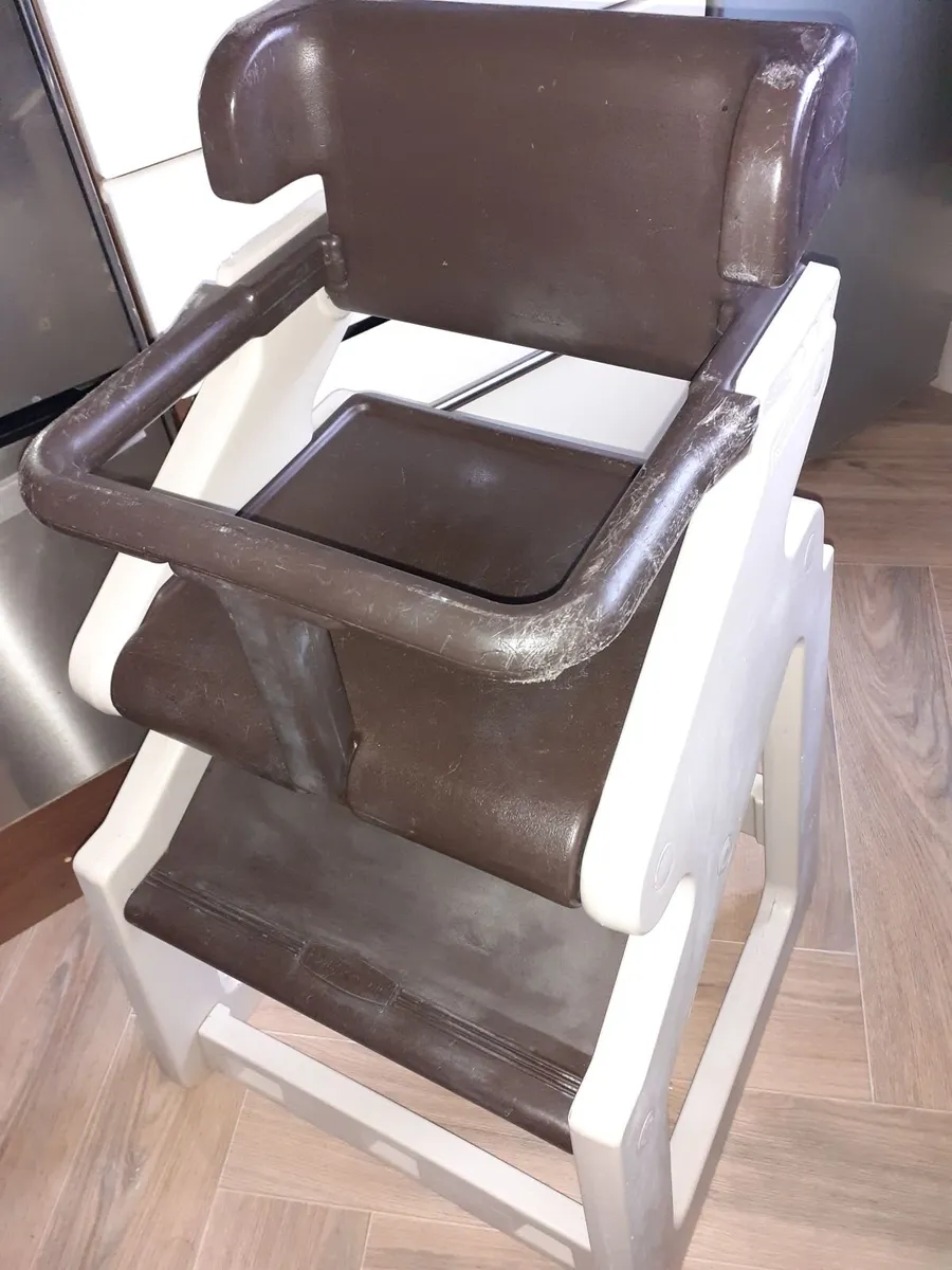 Rubbermaid High chair baby feeding seat - Image 3