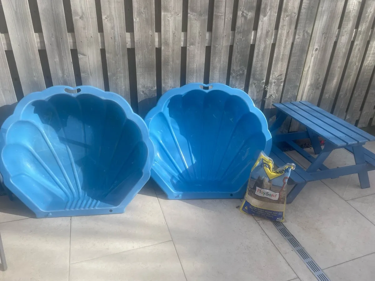 Shell sand box, bag of sand and Free picnic bench - Image 2