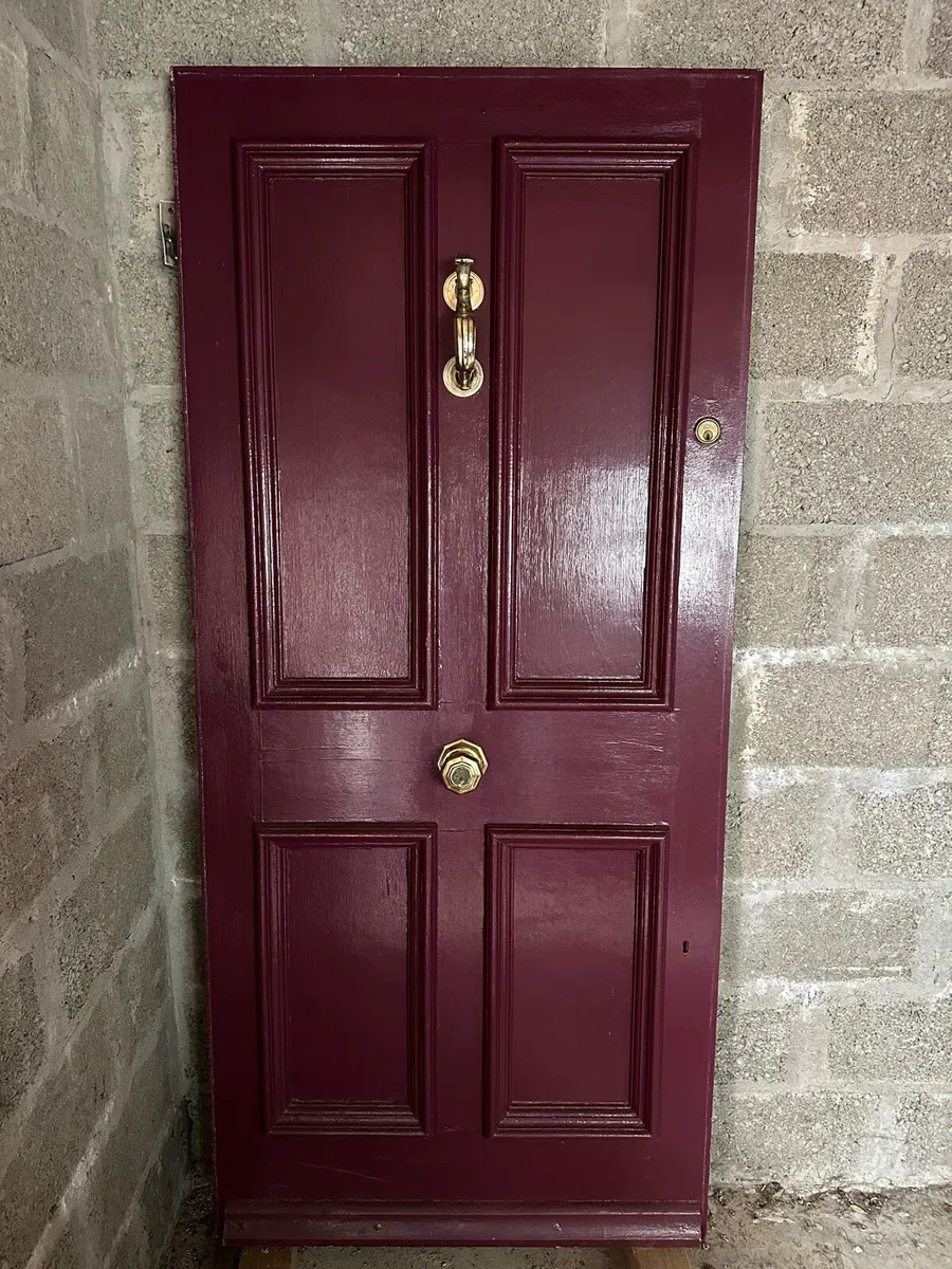Front door - used - Image 1