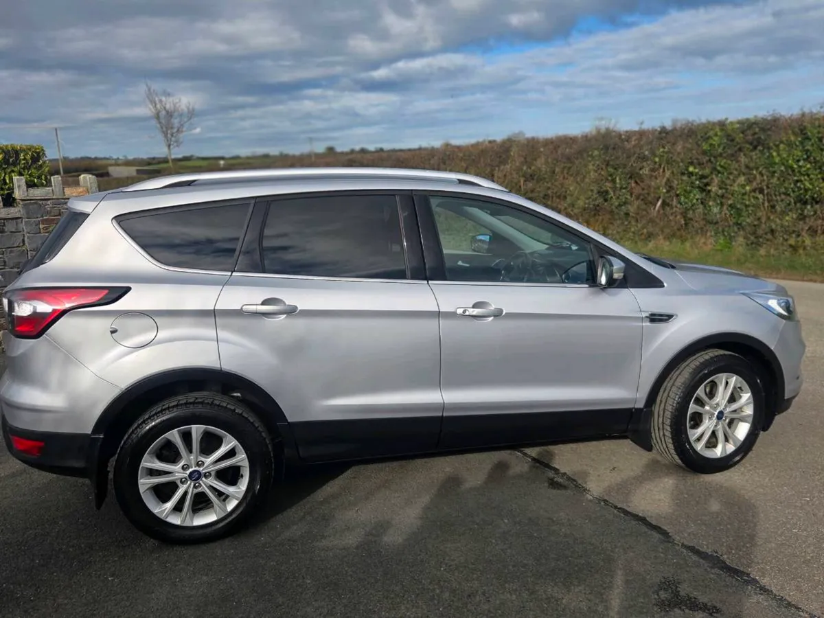 Ford kuga crew cab 5 seater - Image 4