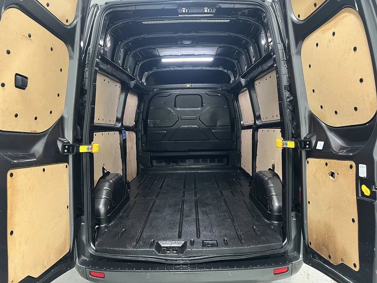 2022 Ford Transit Custom Panel Van - Image 4